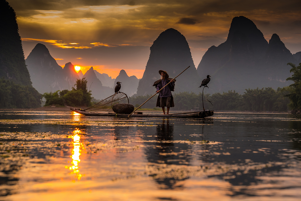 A scenic view of lijiang river scenic area