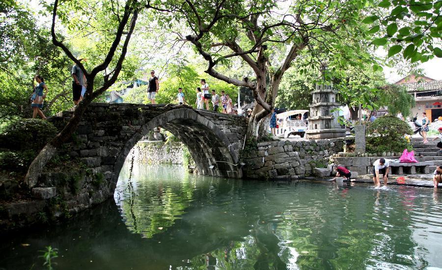 A scenic view of lingqu canal