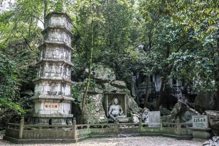 Lingyin Temple and Feilai Feng: Nature Meets Spirituality in Picturesque Hangzhou