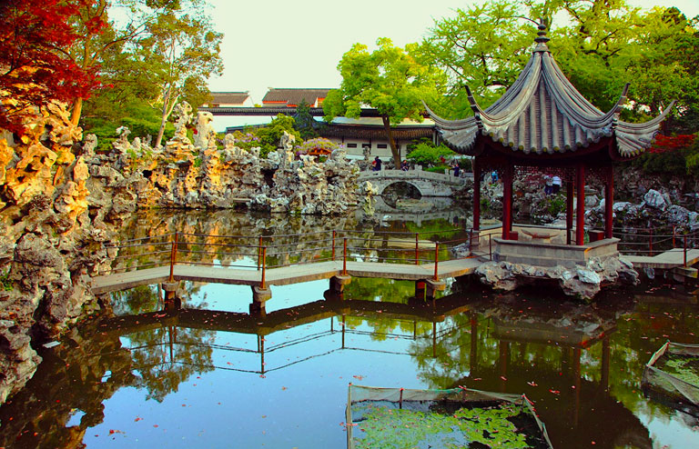 A Stroll Through History: Discovering the Artistic Wonders of Lion Grove Garden