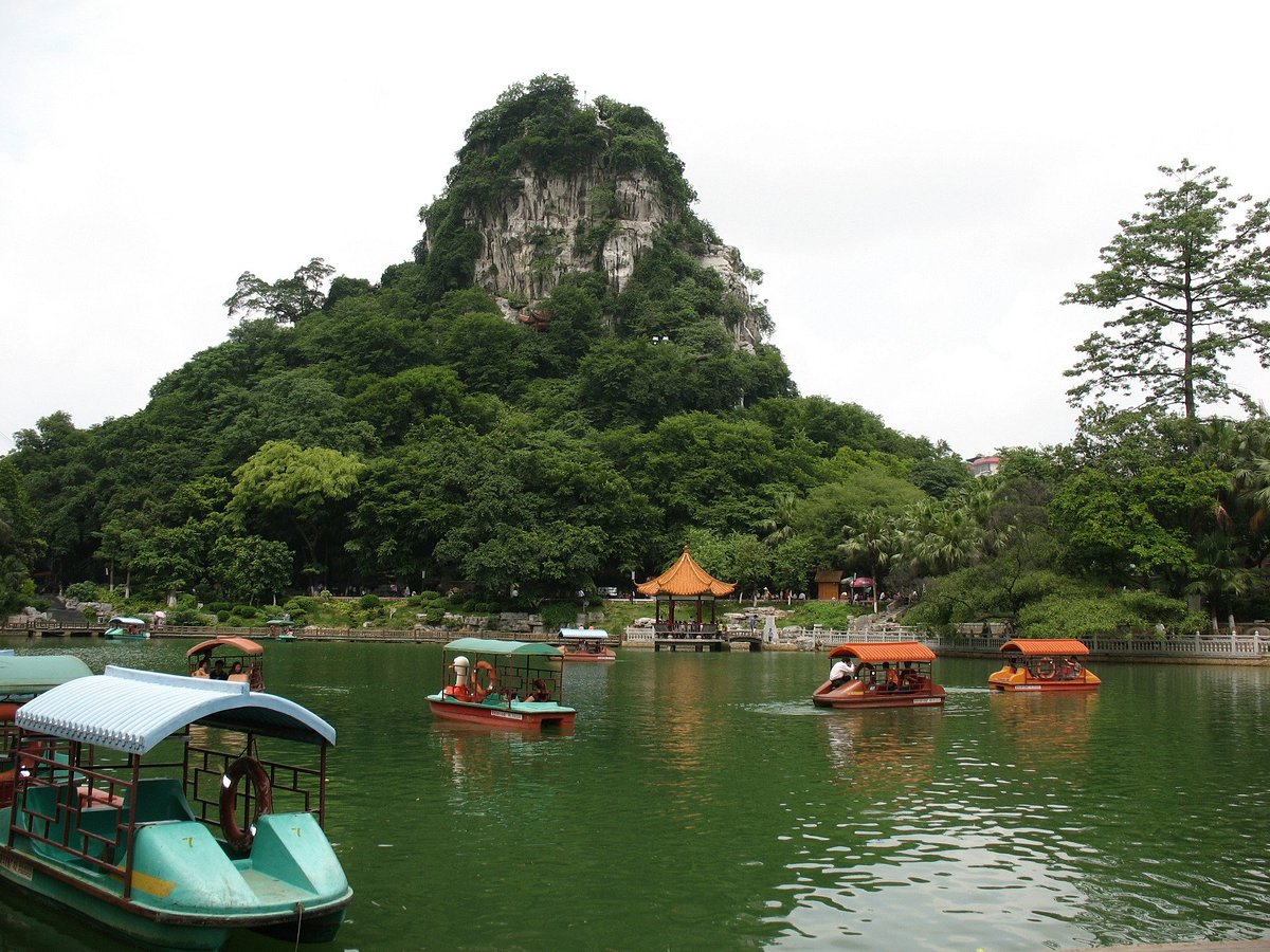 A scenic view of liuzhou lotus cave