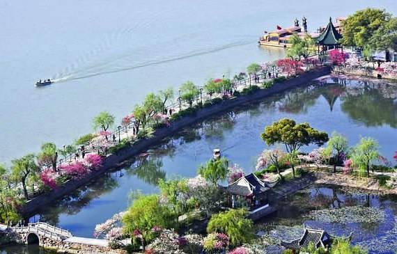 A scenic view of liyuan garden
