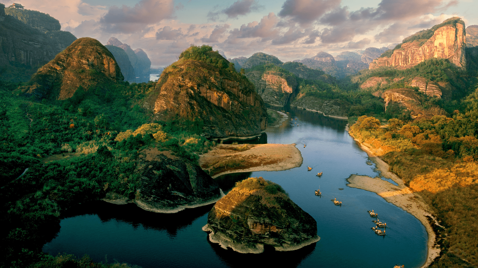 A scenic view of Longhu Mountain