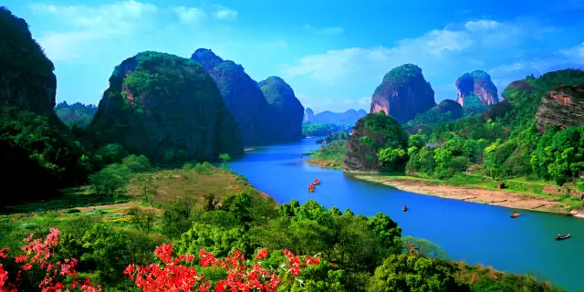 A scenic view of Longhu Mountain