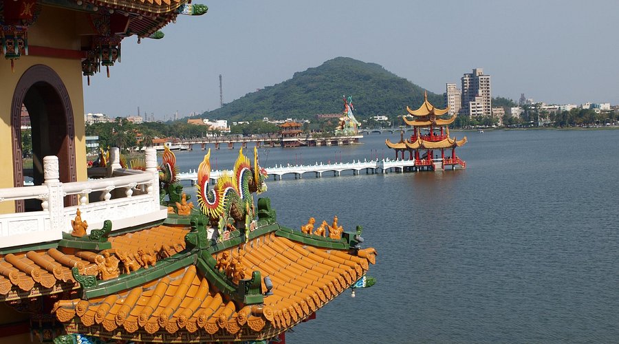 A scenic view of Longhu Pagoda