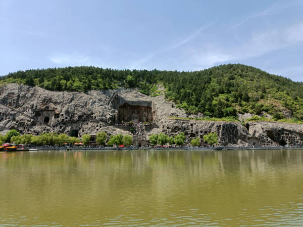 A scenic view of Longmen Si Zhuozhang