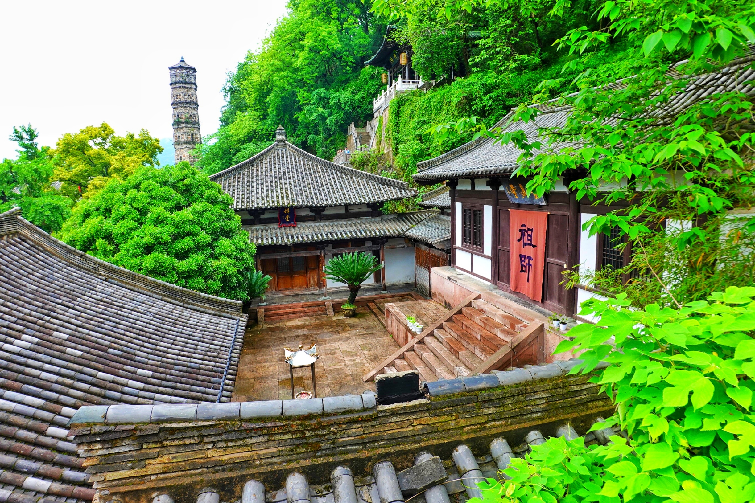 A scenic view of Longxing Temple Heritage