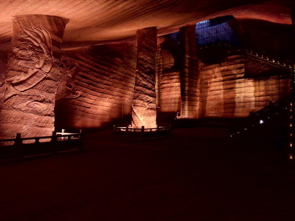 A Traveler’s Guide to Longyou Grottoes: Must-See Sights and Secrets