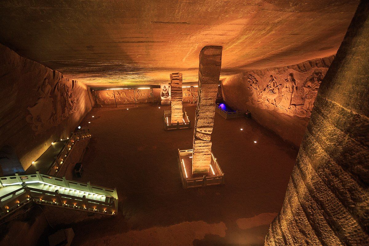 A scenic view of longyou grottoes