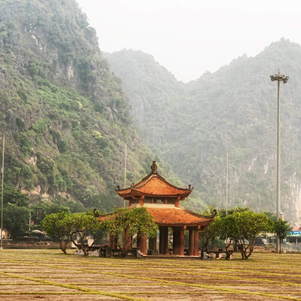 A scenic view of Lu Ancient City