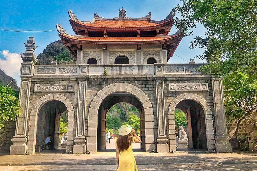 A scenic view of Lu Ancient City