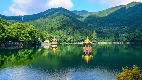 A scenic view of Lushan Scenic Area