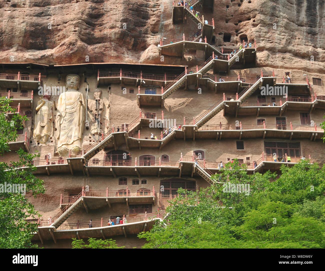 A scenic view of maijishan grottoes complex