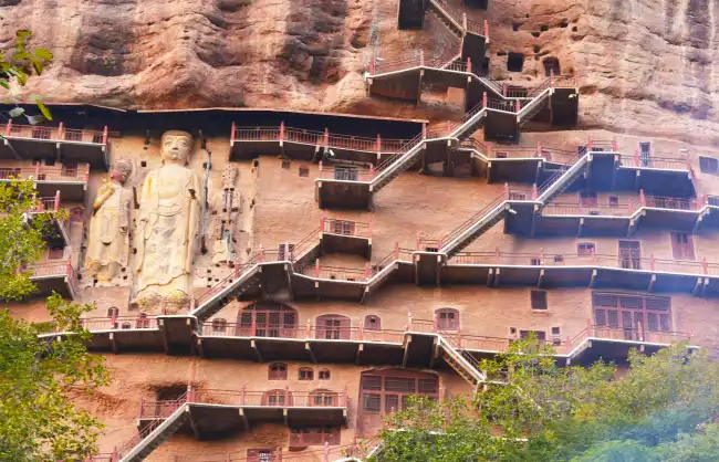 A scenic view of maijishan grottoes complex