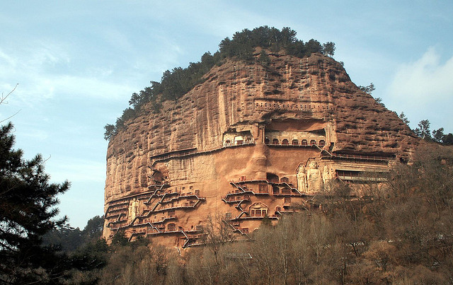 A scenic view of maijishan grottoes complex
