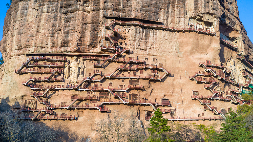 A scenic view of maijishan grottoes complex