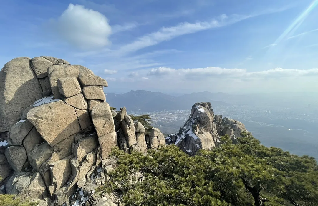 A scenic view of Mangdang Mountain
