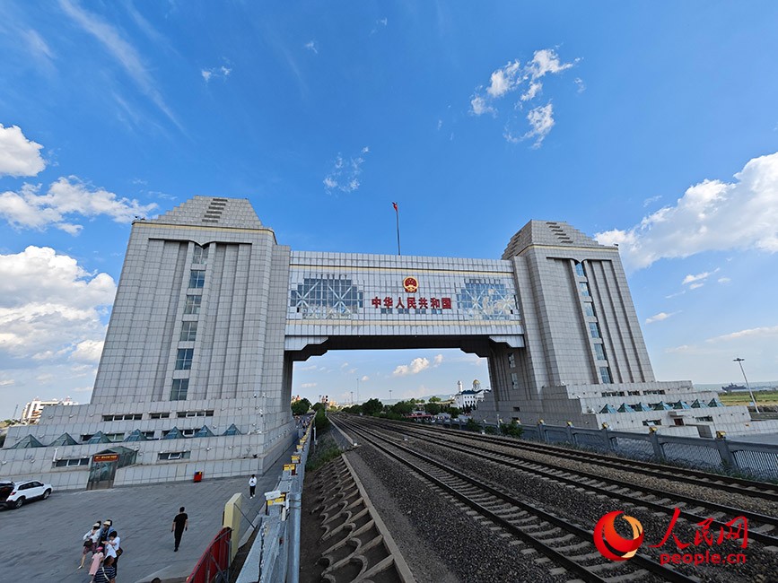 A scenic view of manzhouli_sino_russian_border_tourism_area