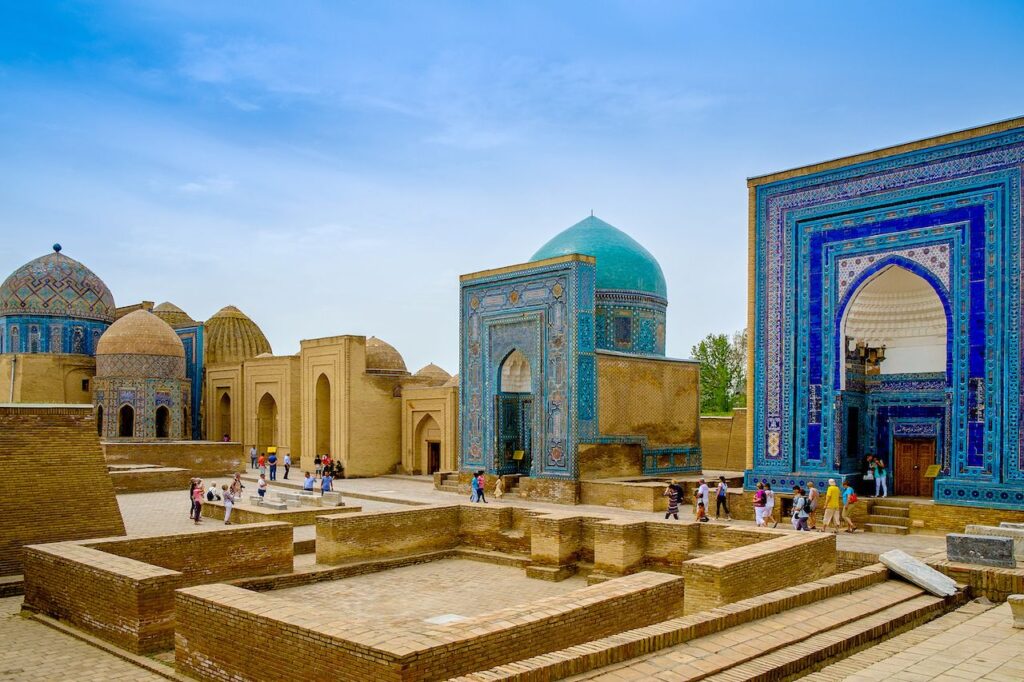 Maoershan Tombs: Where History Meets Nature in Stunning Surroundings
