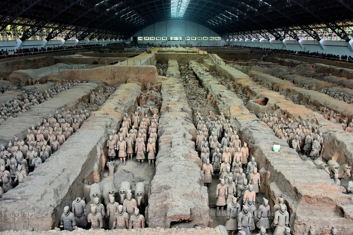 A scenic view of mausoleum_of_emperor_qin_shi_huang