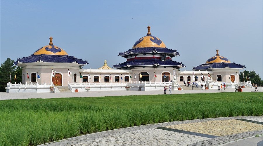A scenic view of mausoleum_of_genghis_khan