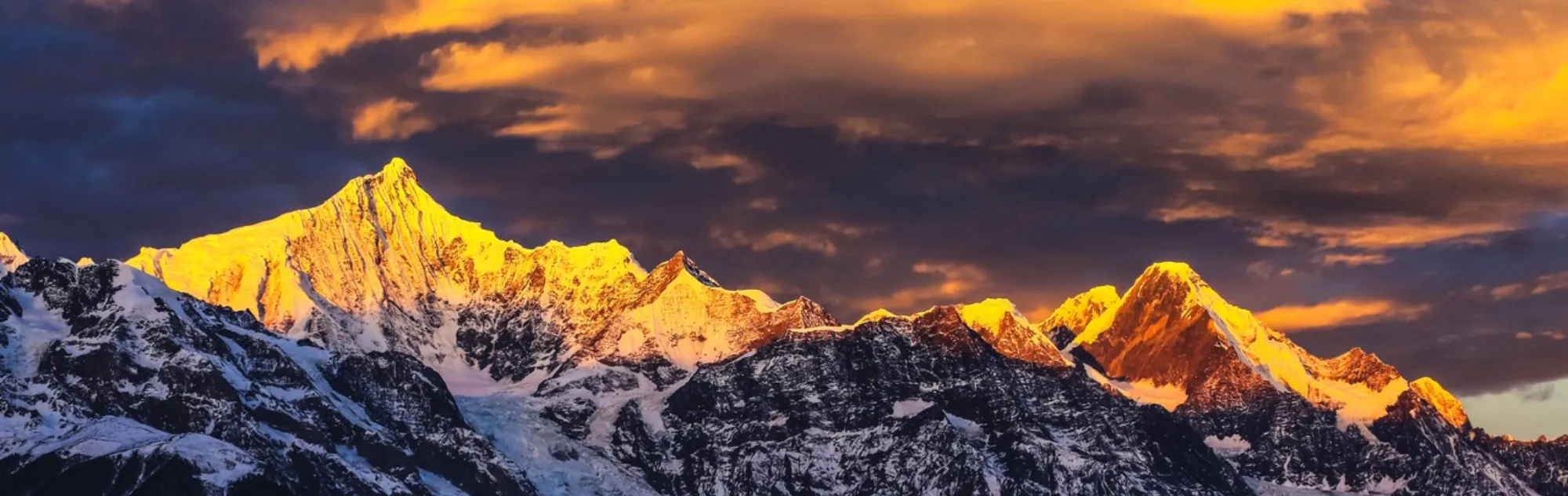 A scenic view of meili snow mountain