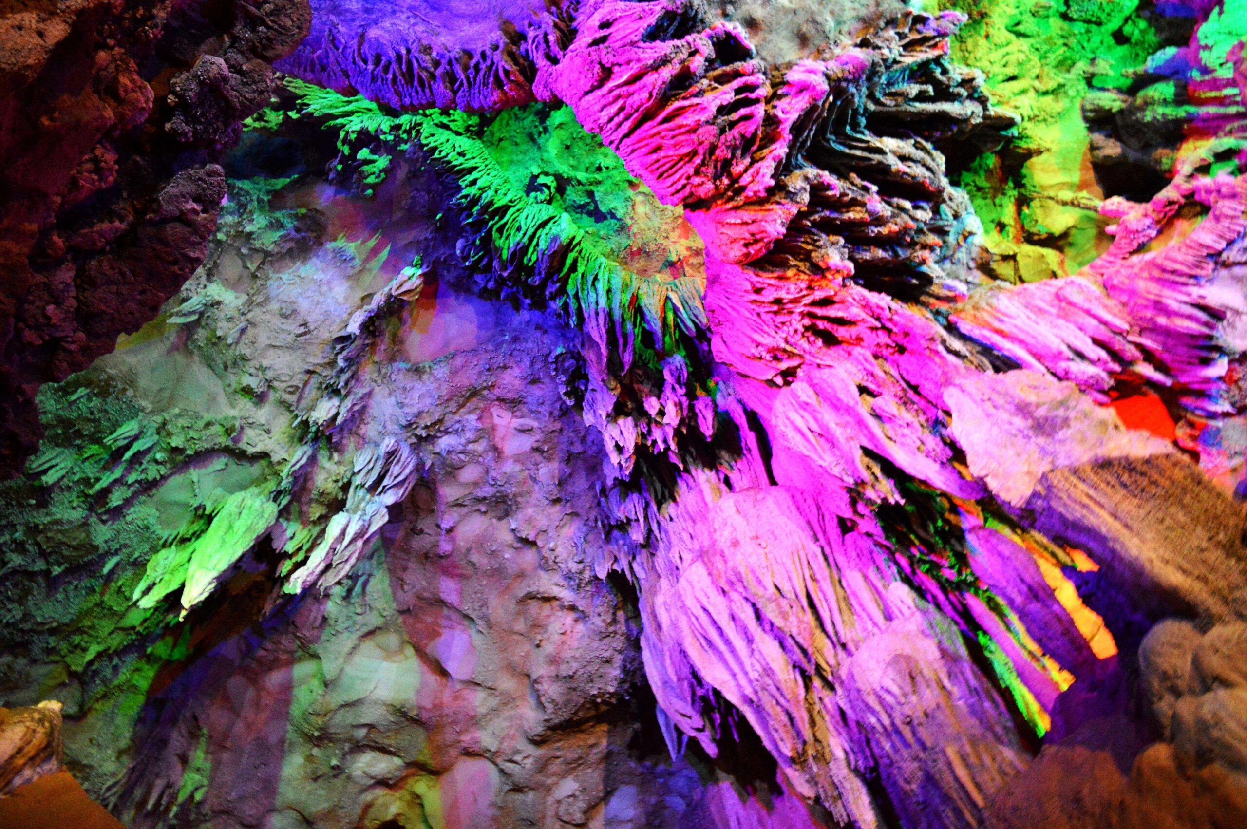 A scenic view of Meishan Dragon Palace