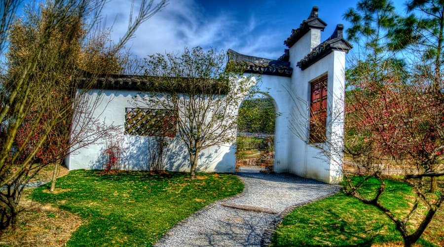 A scenic view of meiyuan garden