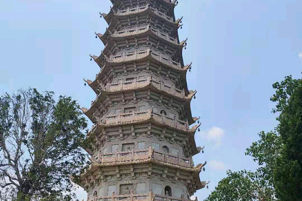 A scenic view of meizhou thousand buddha pagoda