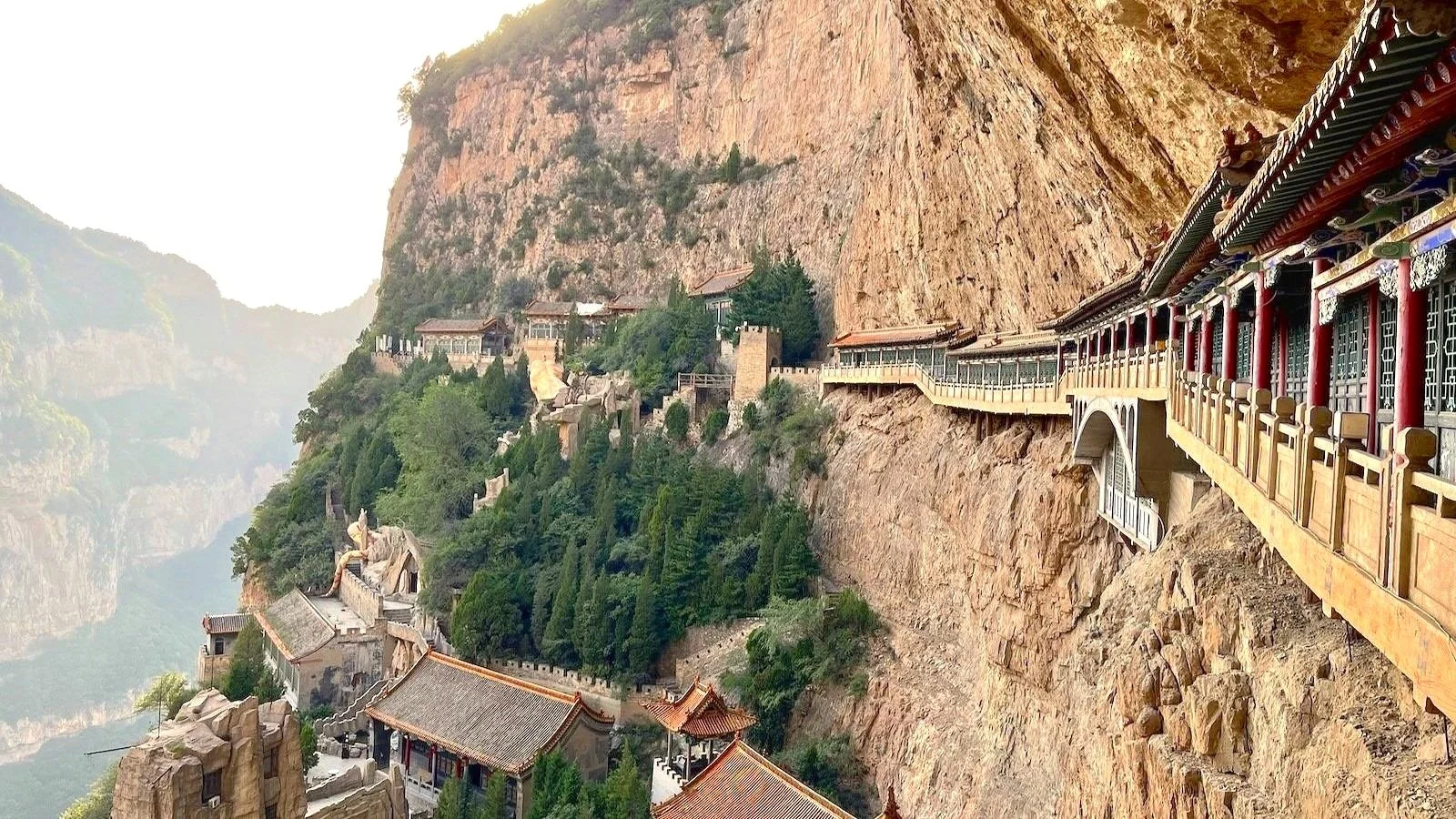 A scenic view of Mian Shan