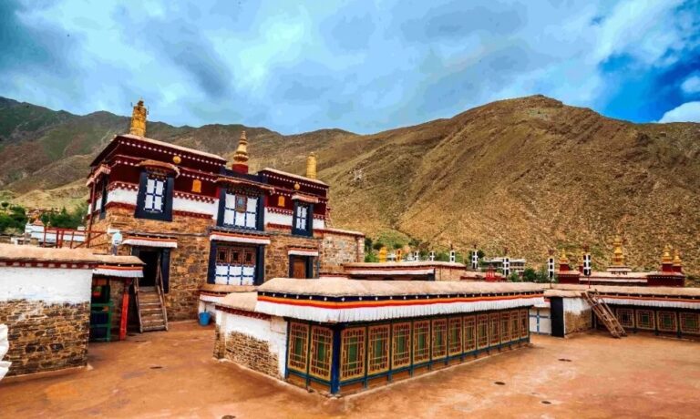 Experience Serenity at Mindroling Monastery: Top Tips for Visitors