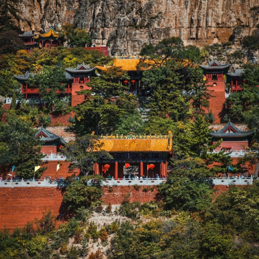 A scenic view of Mount Hengshan