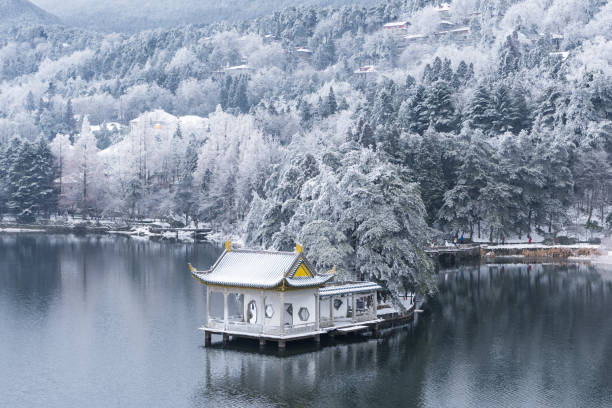 A scenic view of mount lushan
