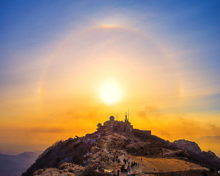 A scenic view of Mount Tai