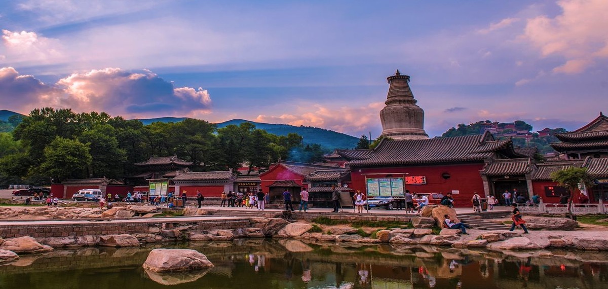 A scenic view of Mount Wutai