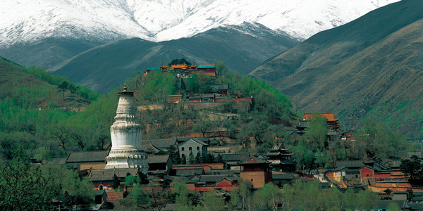 A scenic view of Mount Wutai