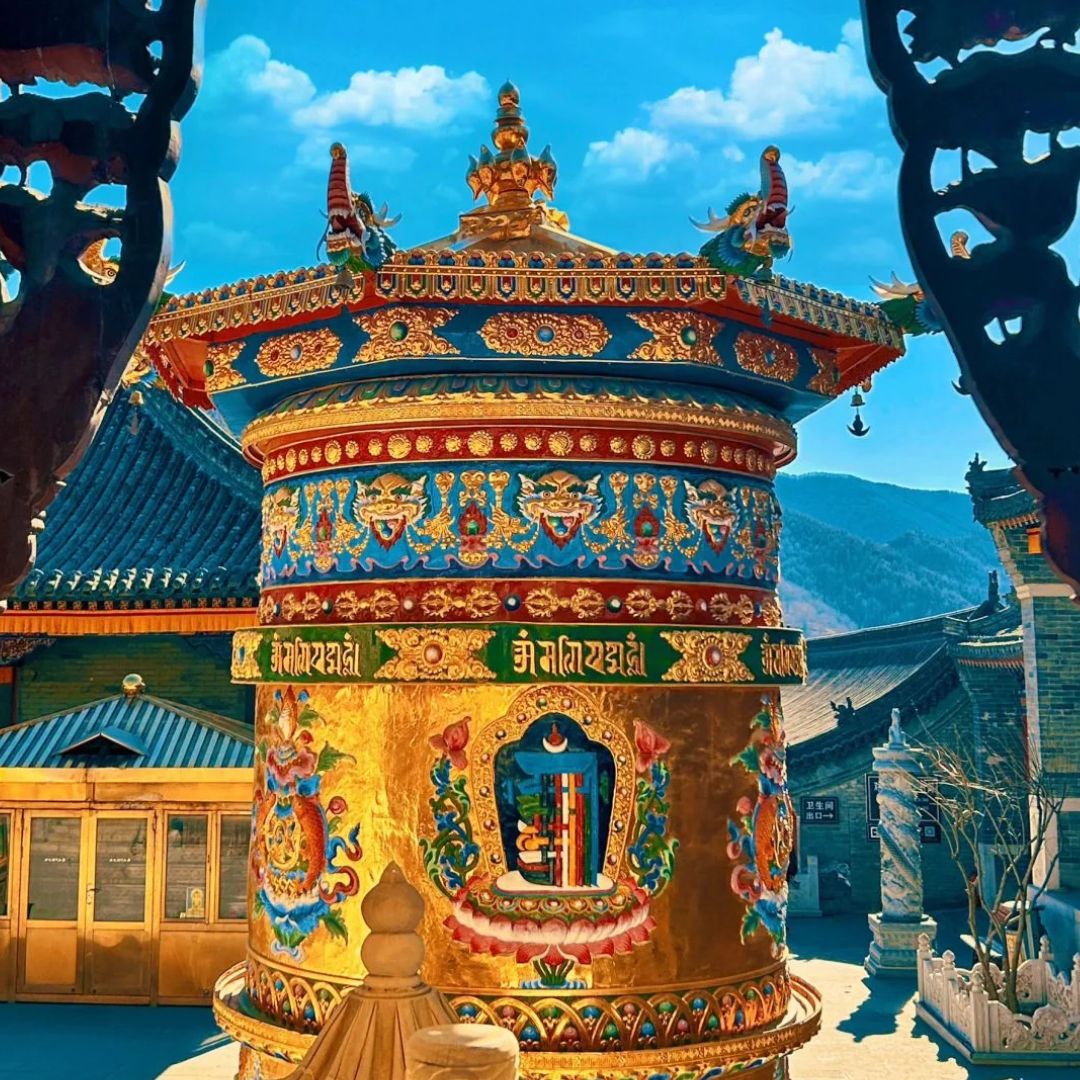 A scenic view of Mount Wutai