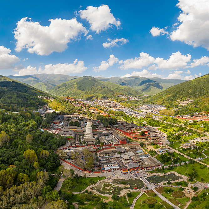 A scenic view of Mount Wutai