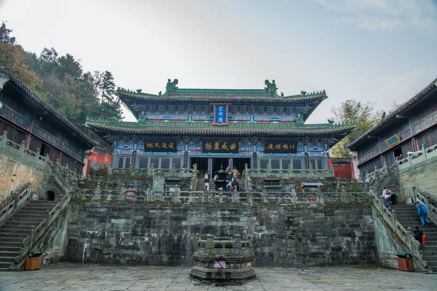 A scenic view of Nanyan Palace