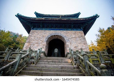 A scenic view of Nanyan Palace