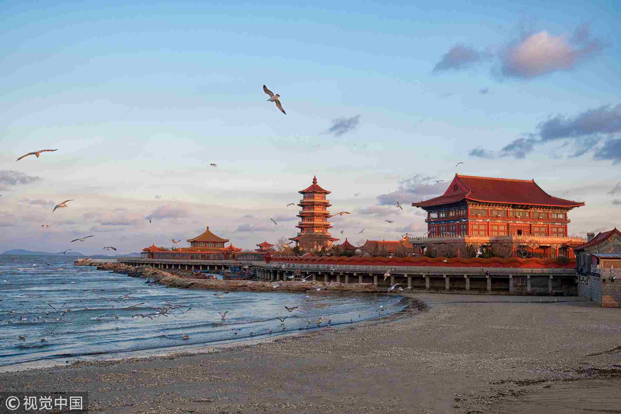 A scenic view of Penglai Pavilion