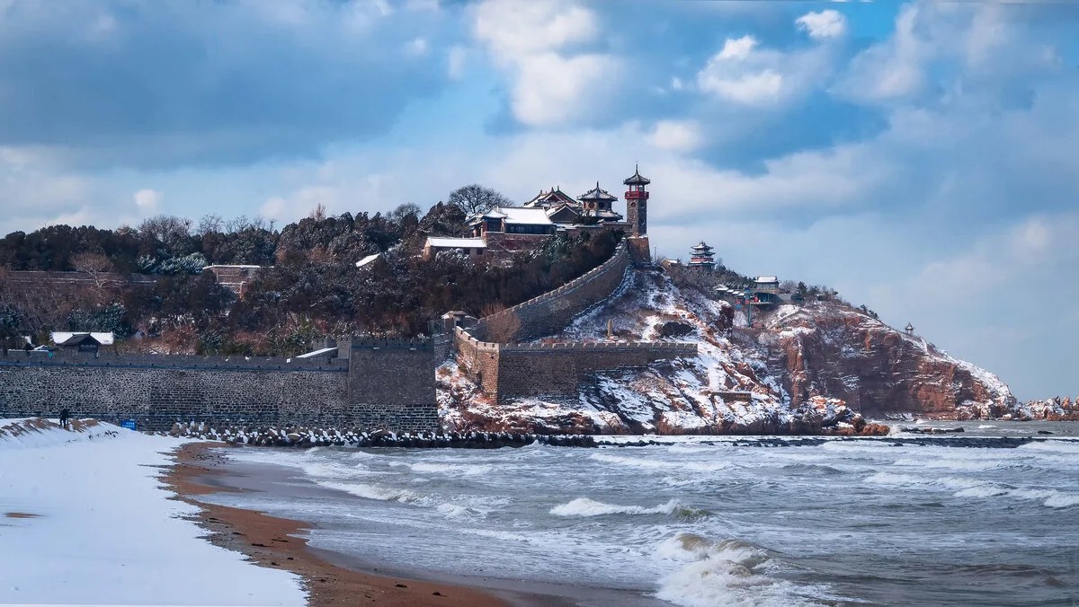 A scenic view of Penglai Pavilion