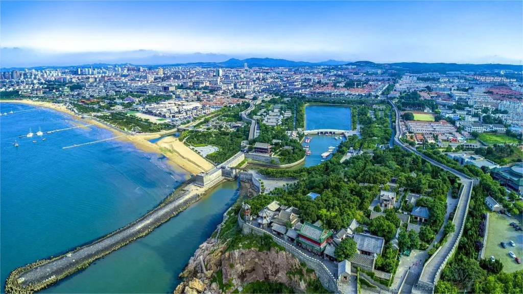 A scenic view of Penglai Water City And Penglai Pavilion