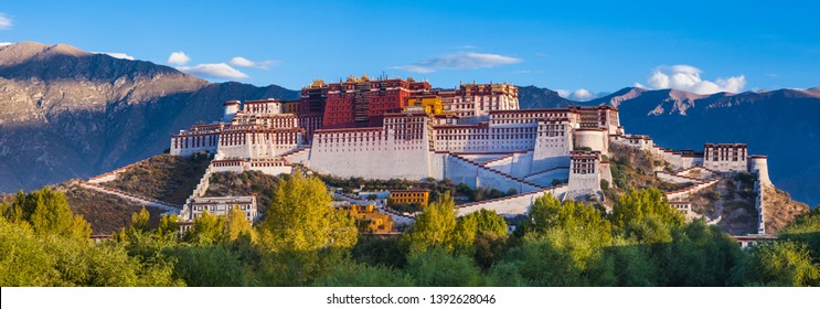A scenic view of potala palace