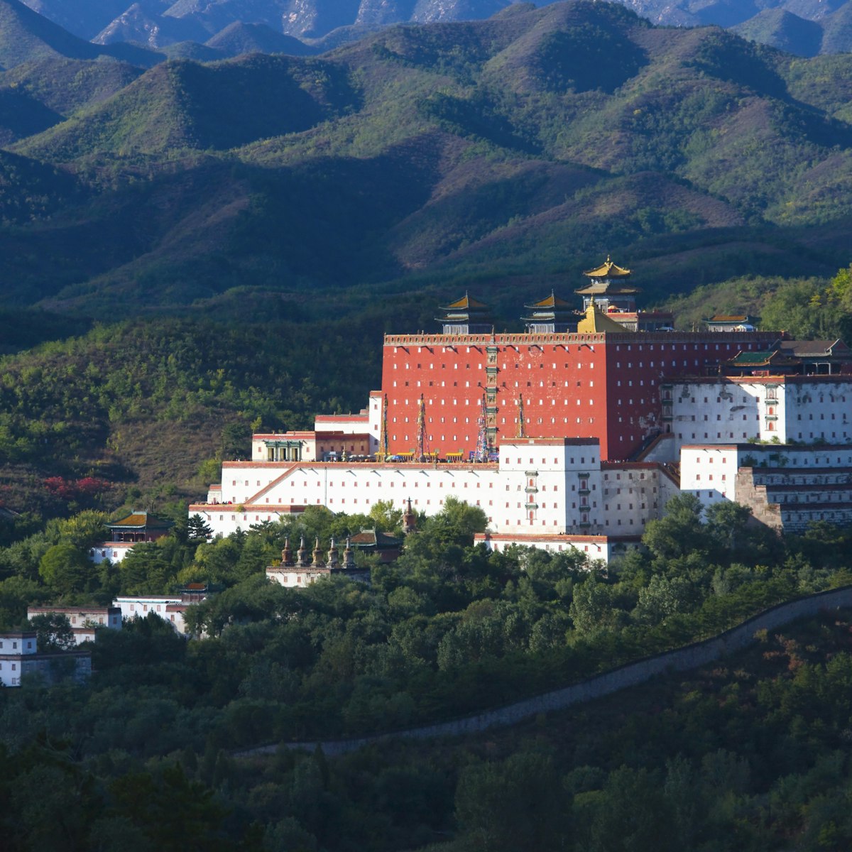A scenic view of Puning Temple