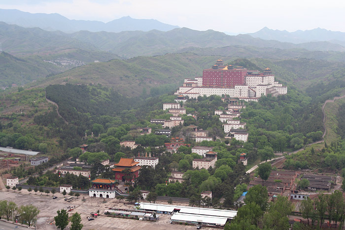 A scenic view of Putuo Zongcheng Temple