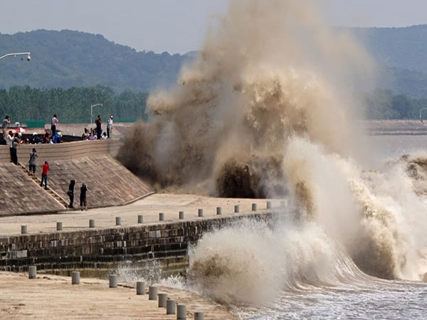 A scenic view of qiantang river seawall