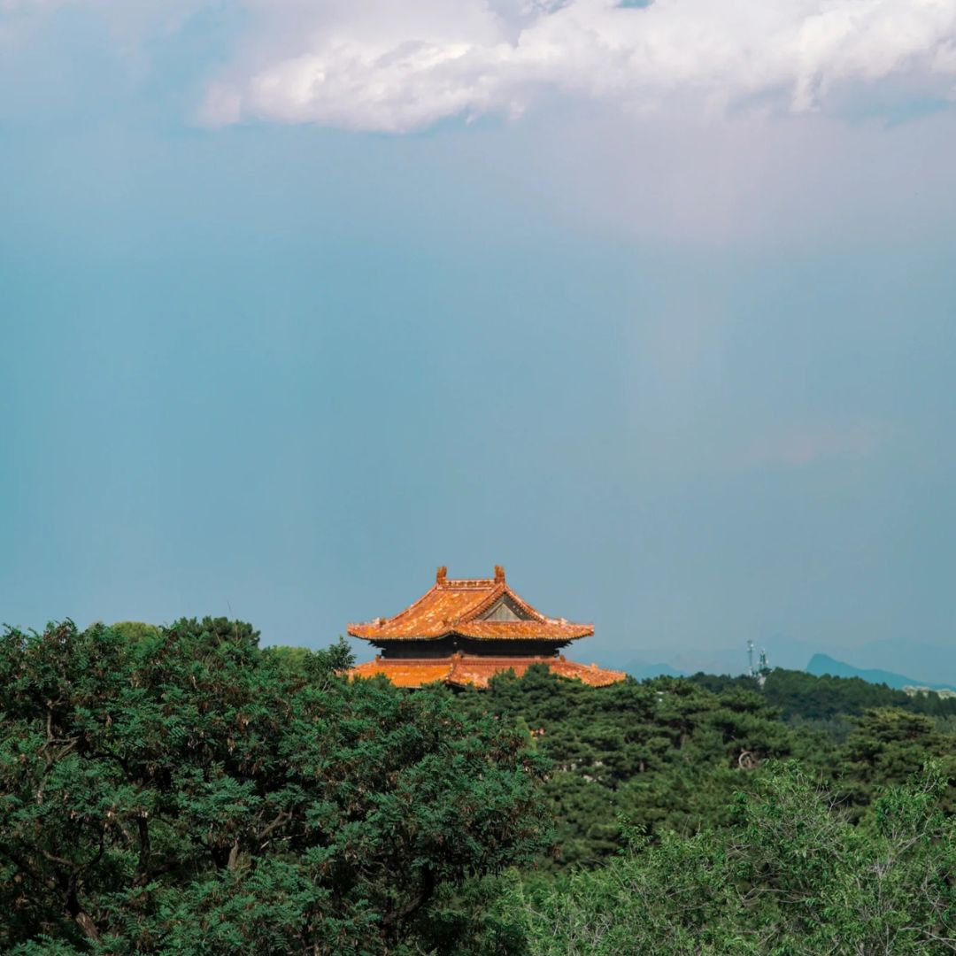 A scenic view of Qing Eastern Tombs