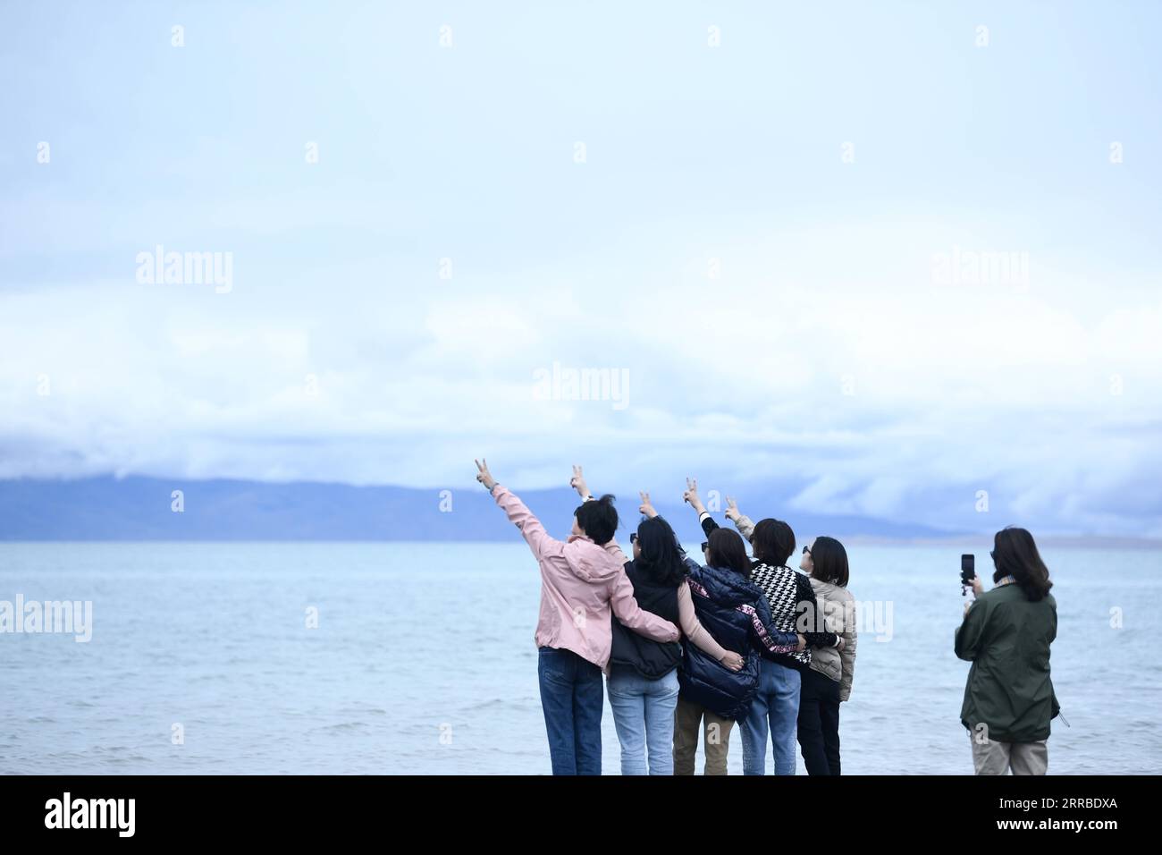 A scenic view of qinghai_lake_scenic_area