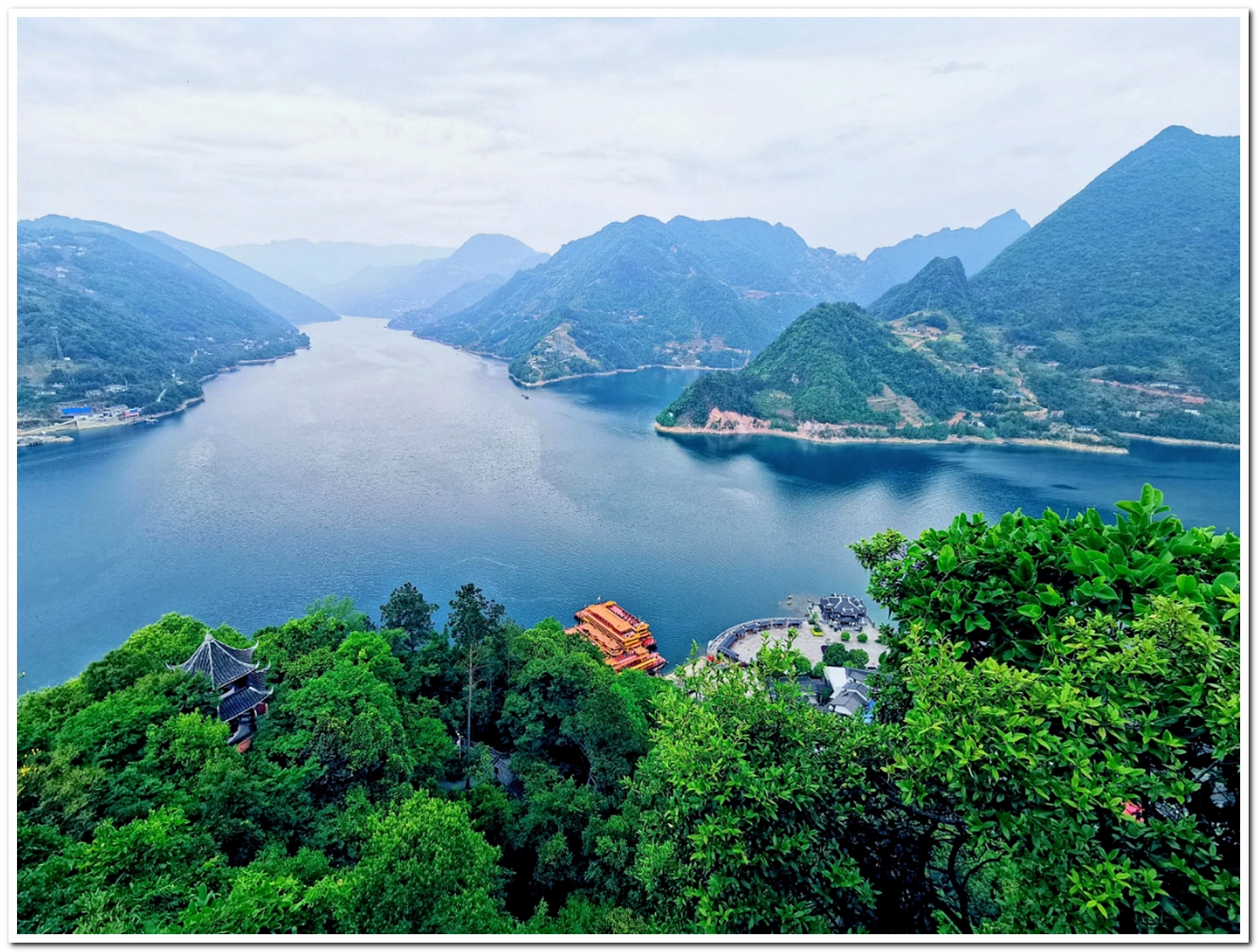 A scenic view of Qingjiang Gallery